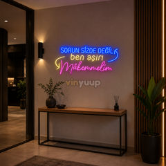 Vinyuup Sorun Sizde Değil Ben Aşırı Mükemmelim - Dekoratif Neon Led Yazı Tabela