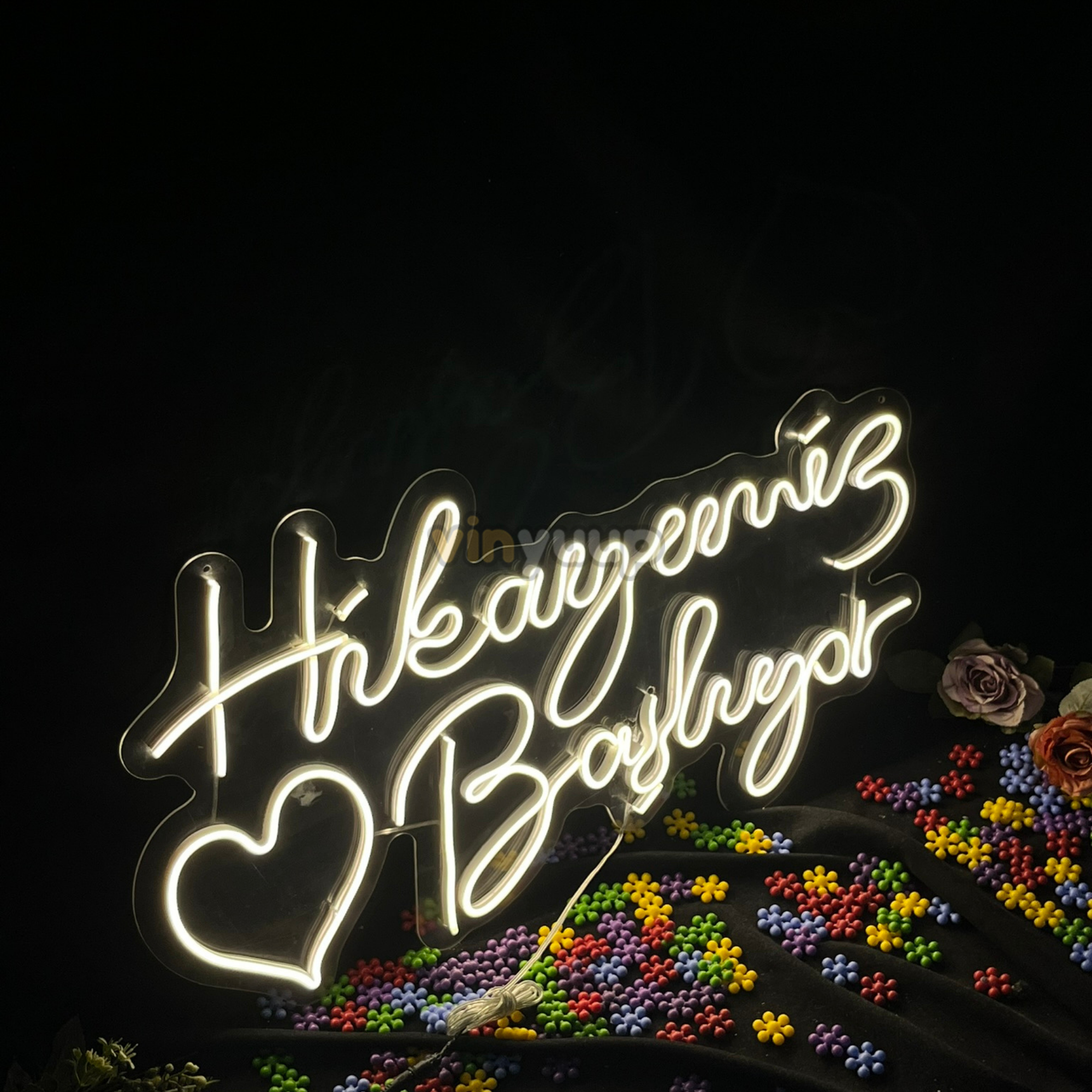 Vinyuup Hikayemiz Başlıyor - Dekoratif Neon Led Yazı Tabela