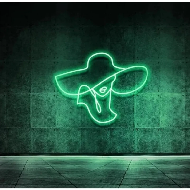 Şapkalı Kadın Neon Led Işıklı Tablo