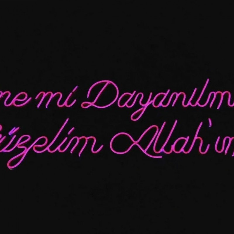 Yine Mi Dayanılmaz Güzelim Allahım Neon Led Işıklı Tablo